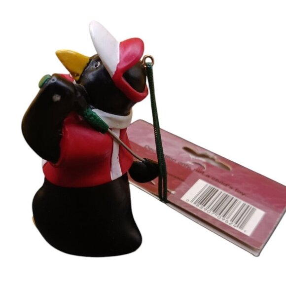 Trim a traditional golfing penguin christmas ornament - Picture 3 of 7